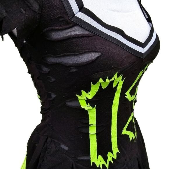 Trickz N Treatz Z‑O‑M‑B‑I‑E Cheerleader Costume – Distressed Pleated Raw Hem XS - Picture 7 of 14